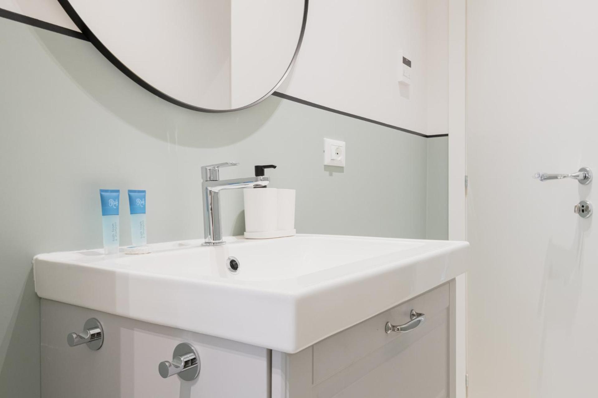 Easylife - Luminosa Dimora In Sant'Ambrogio Apartman Milánó Kültér fotó